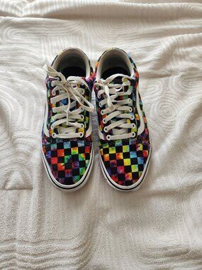 USED Vans Checked shoe. EUC. Women’s size 10. Men’s size 8.5.